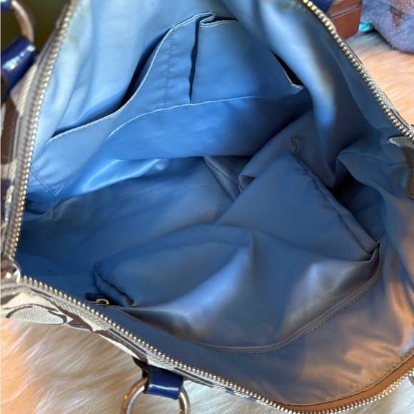 Coach Beige and Navy Signature Shoulder Bag - Picture 5 of 7